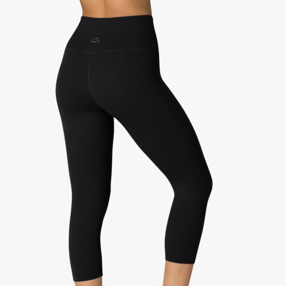 Beyond yoga capri leggings